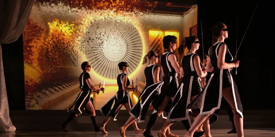 Capulets Act1 Scene3 Armory 2