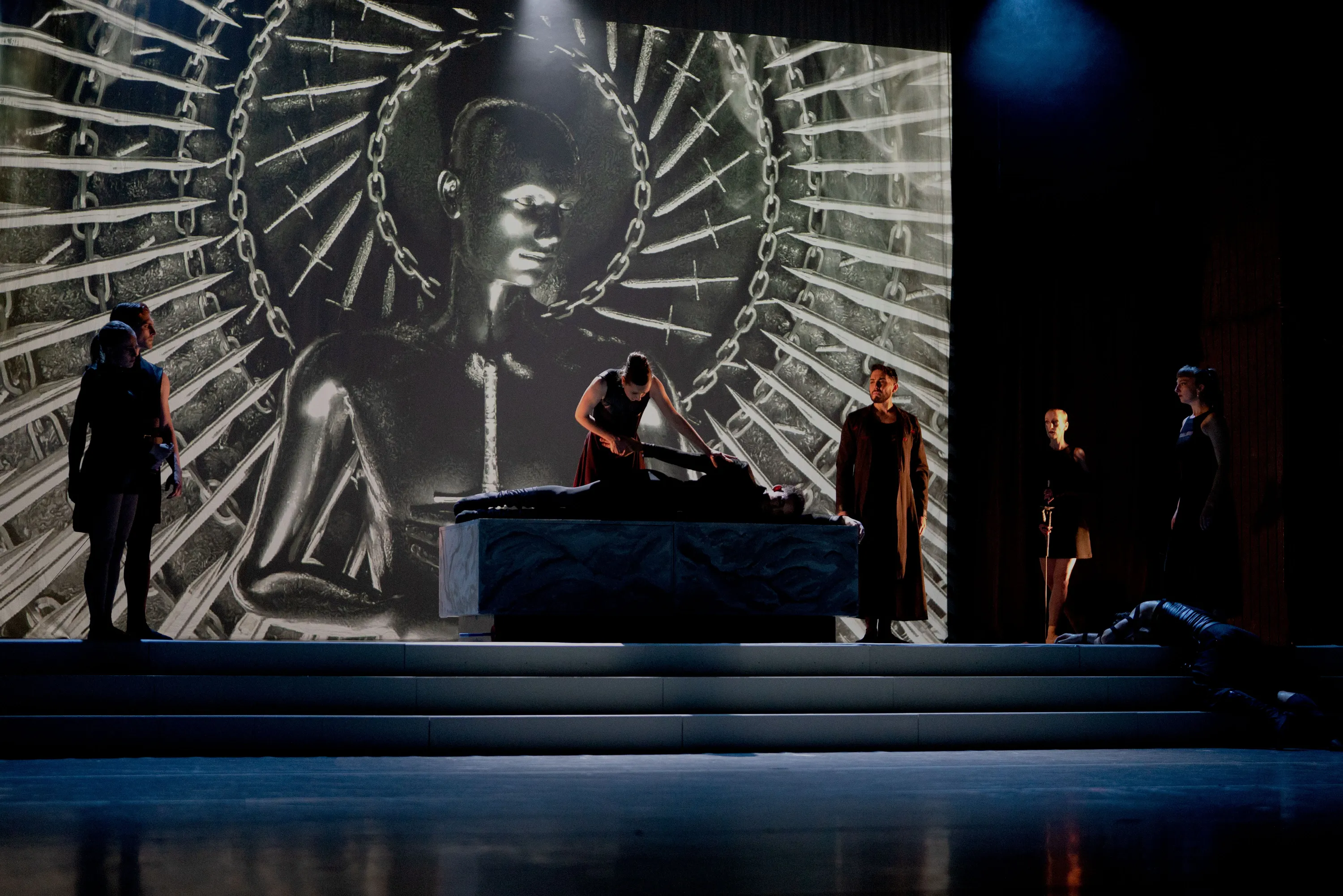 Capulets Act2 Scene4 Verona Township 2