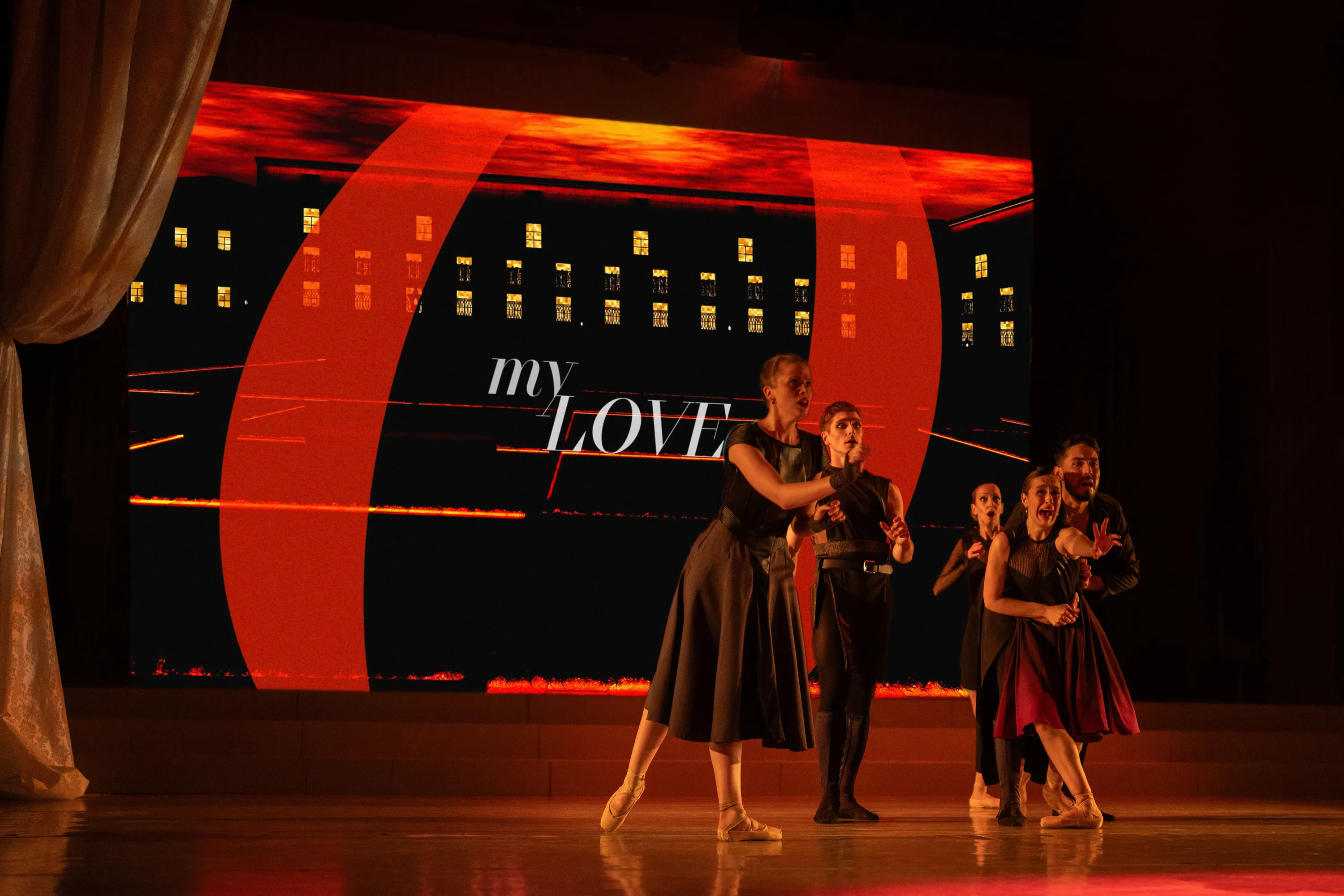 Capulets Act2 Scene4 Verona Township