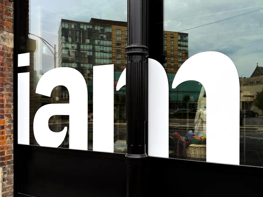 Span Intuit Signage Store Front 01